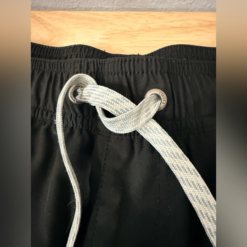 Vuori Kore Short Lined 7" in Ink XL - Picture 8 of 13